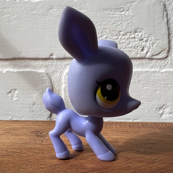 LPS Littlest Pet Shop Lilac Deer With Red Bow - Picture 5 of 5